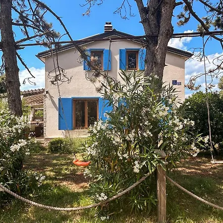 Lovely In With House A Panoramic View * Peroj