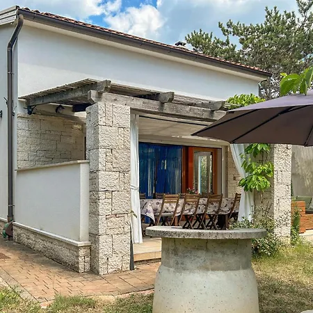 Lovely In With House A Panoramic View *