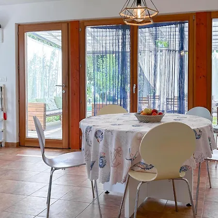 Lovely In With House A Panoramic View بيت للعطل بيروغ